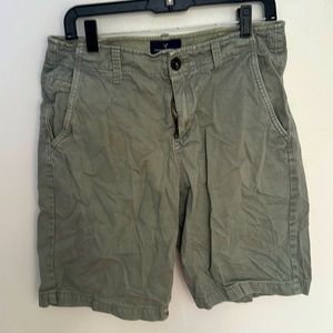 American Eagle Classic Fit shorts. Size 30. Light green.